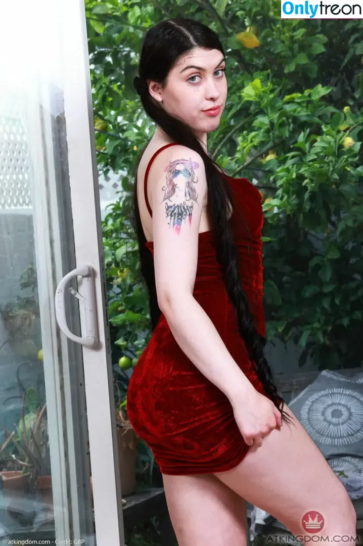 Daydreamdaisy nude photo #0034 (Playmatedaisy / daydream_daisy / ithot420)