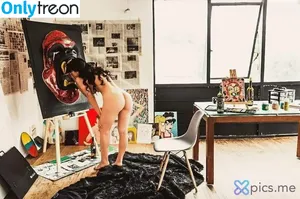  nude photo #0004