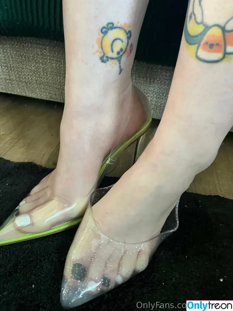 dbzgoth nude photo #0186 (dbzgothbecca)