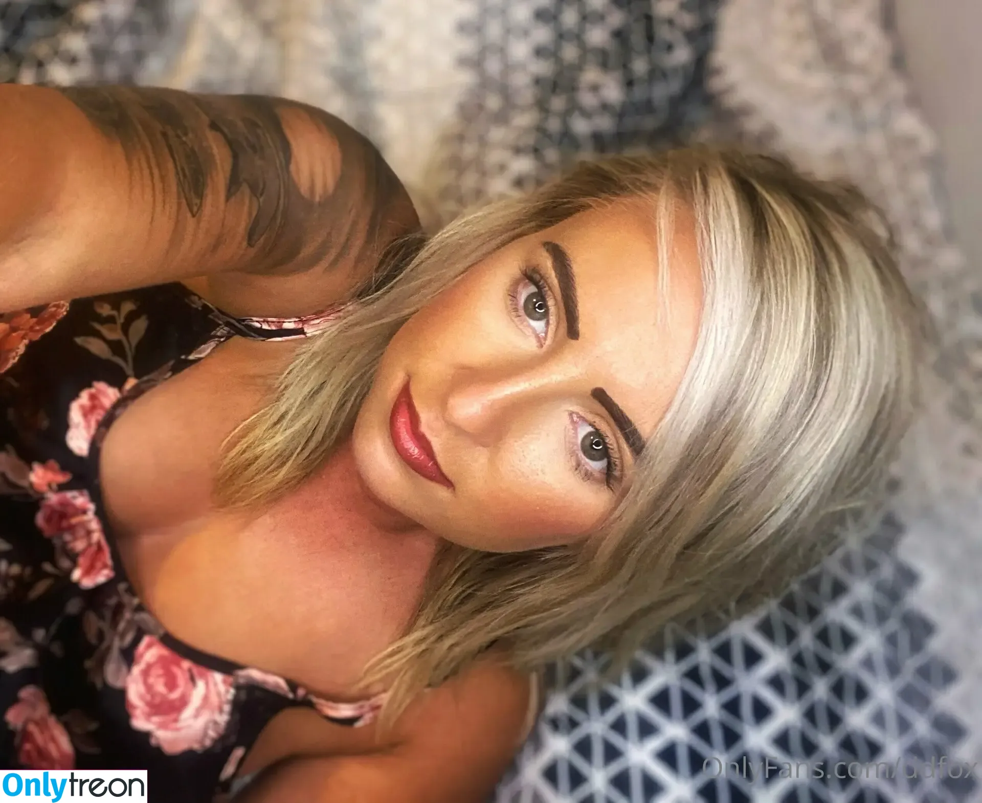 ddfox nude photo #0005 (ddfoxxmusic)