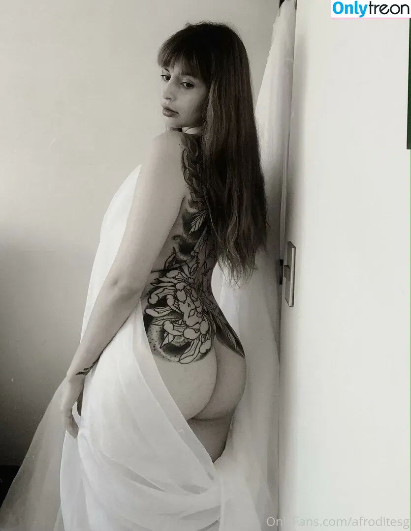 Dea Afrodite nude photo #0103 (afroditesg / dea.afrodite)