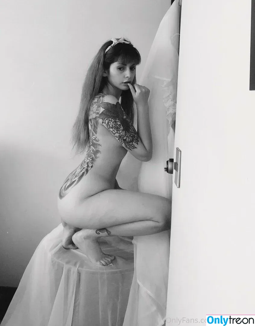 Dea Afrodite nude photo #0108 (afroditesg / dea.afrodite)