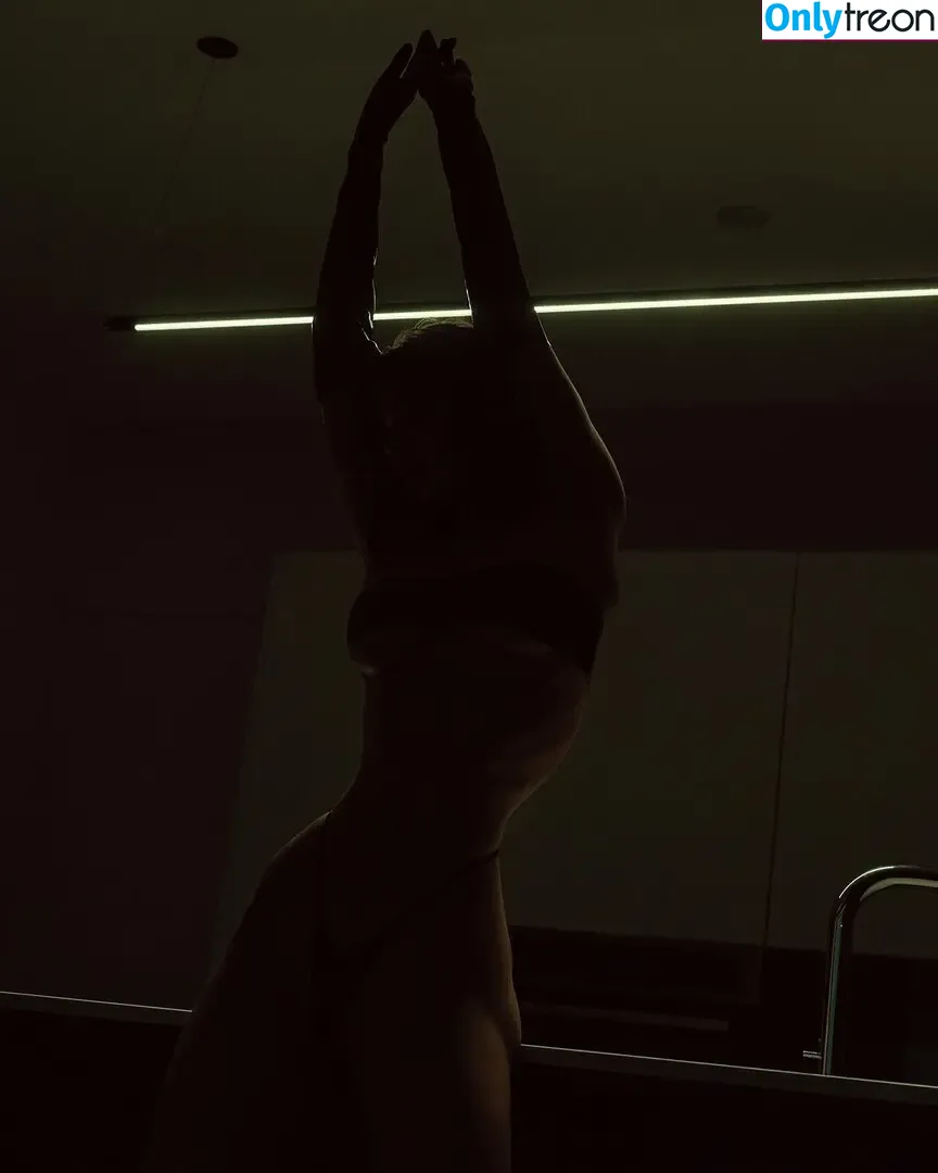Deanralphs nude photo #1136 (Anna.Ralphs / _anna_ralphs_)