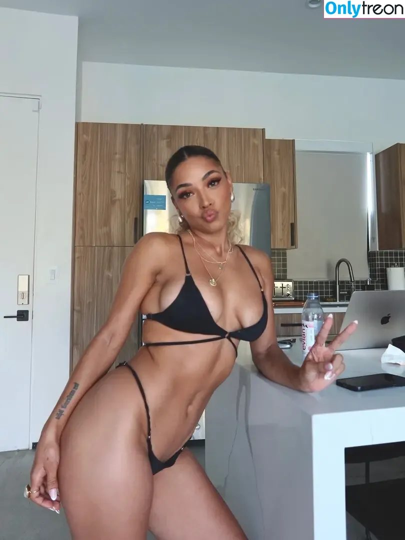 Dearbambi nude photo #0010 (Dearbambi)