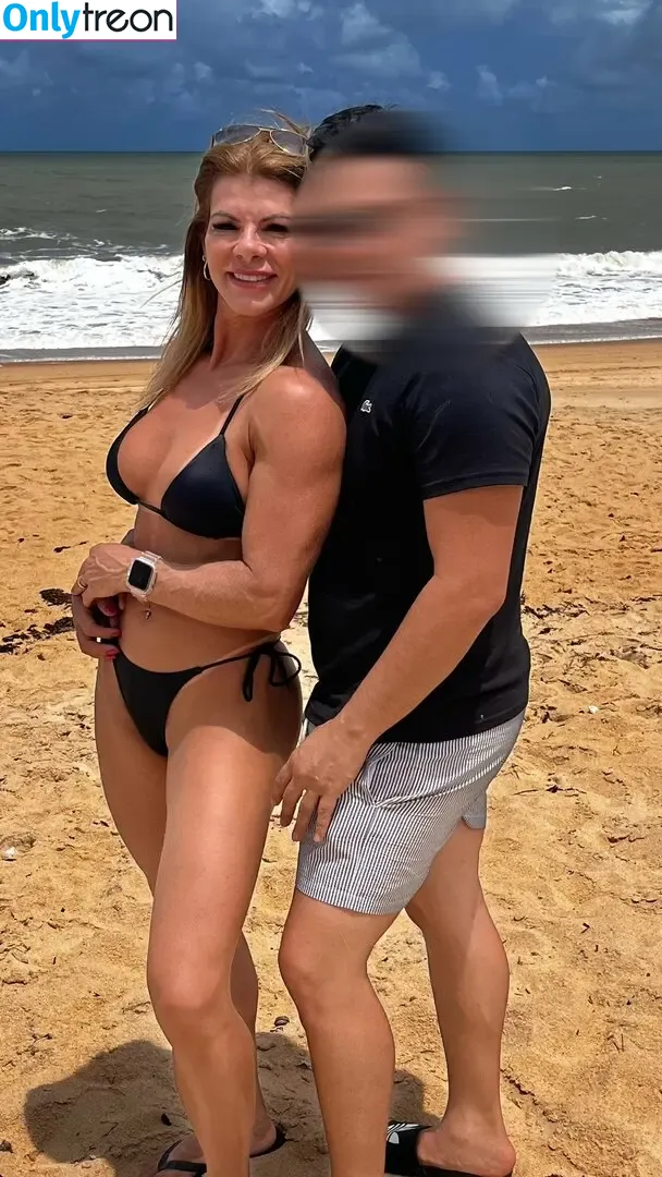 Debora Domingues nude photo #0005 (deboradomingues / domingues_debora)