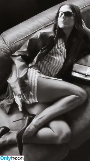 Deborah Secco / dedesecco nude photo #2179