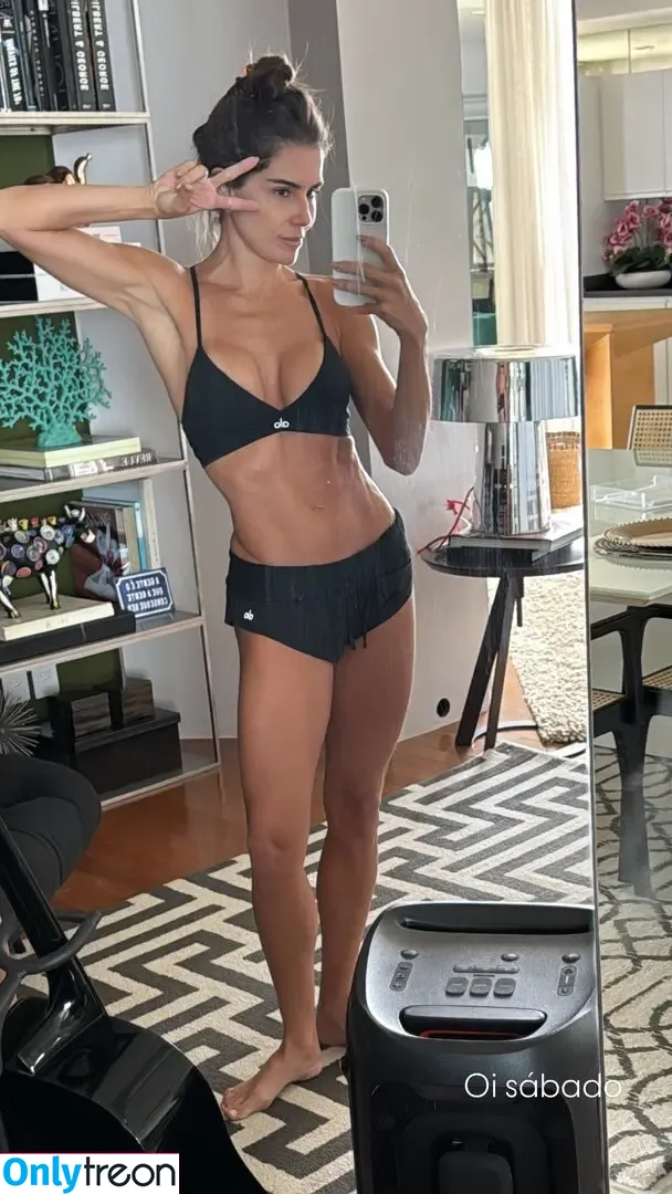 Deborah Secco nude photo #2141 (dedesecco)