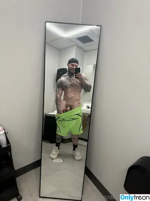 deek_aesthetic / derek.isthebae nude photo #0123