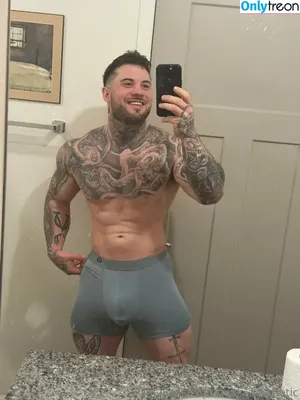 deek_aesthetic / derek.isthebae nude photo #0142