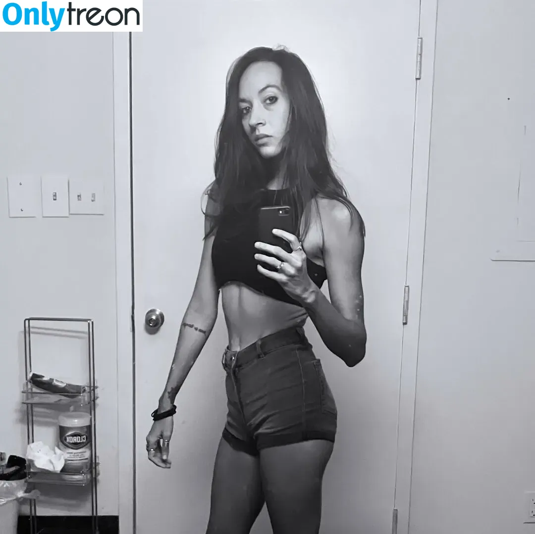 deepfocuslens nude photo #0012 (deepfocuslens)