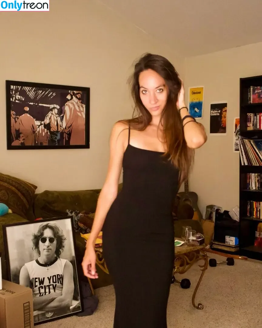 deepfocuslens nude photo #0030 (deepfocuslens)