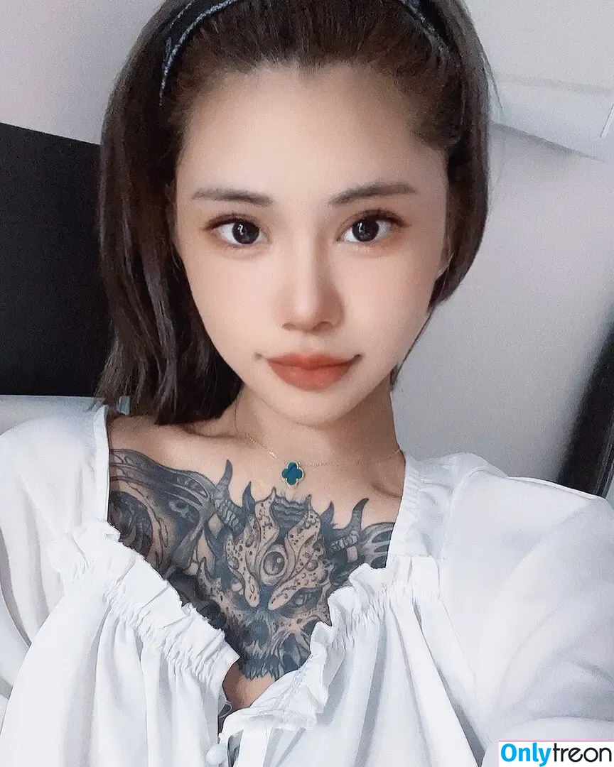 Deer_white nude photo #0357 (DeerWhite_ / deer_white_ / deerwhite)