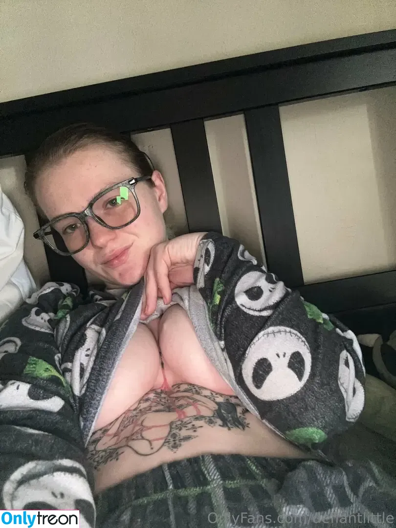defiantlittle nude photo #0011 (defiant_little)