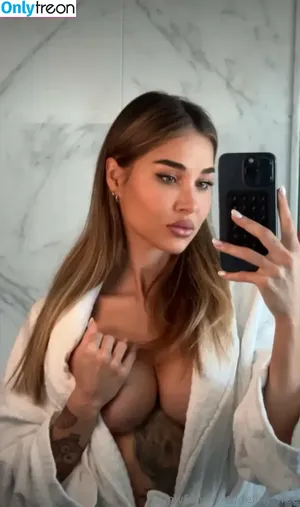  nude photo #0003