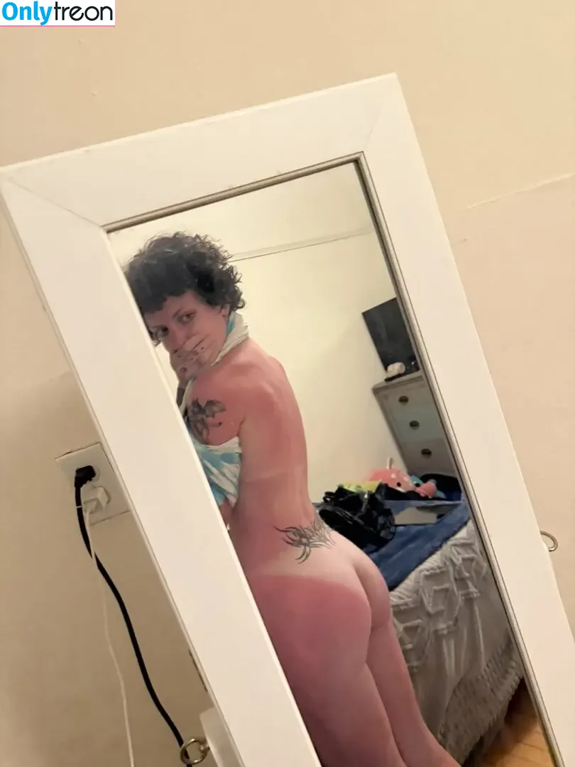 Del Foster nude photo #0012 (d33b33baby / d33bee / delfost3r / delfoster)