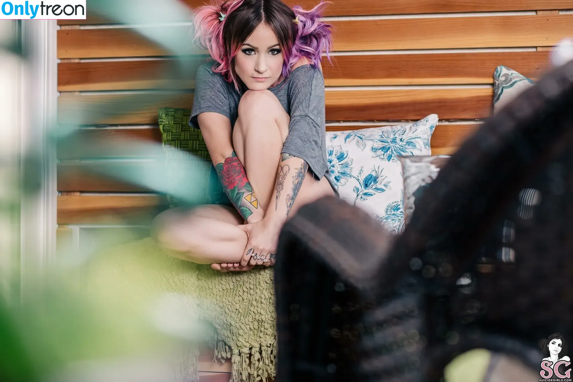 Delacour nude photo #0001 (delacourwatches / eloise_delacour)