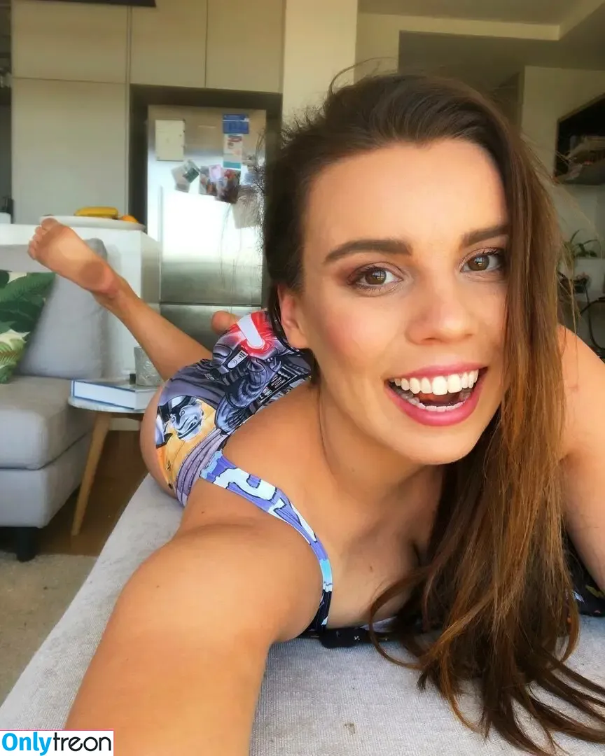 Deligracy nude photo #0002 (Deligracy)