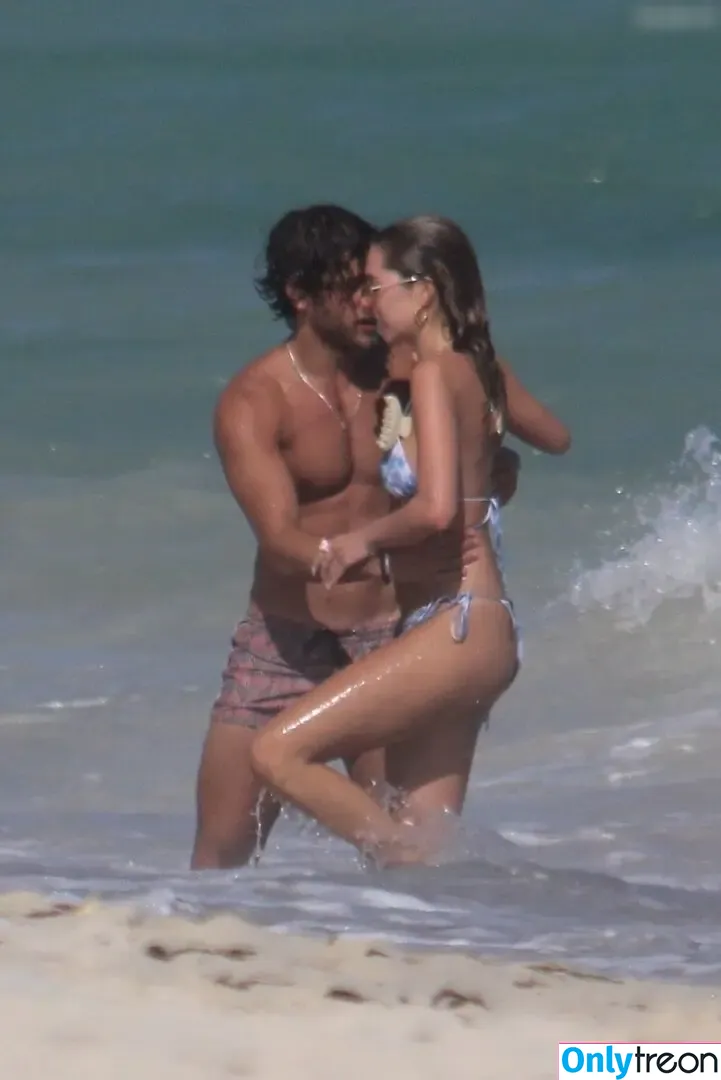 Delilah Hamlin nude photo #0236 (Delilah Hamlin)