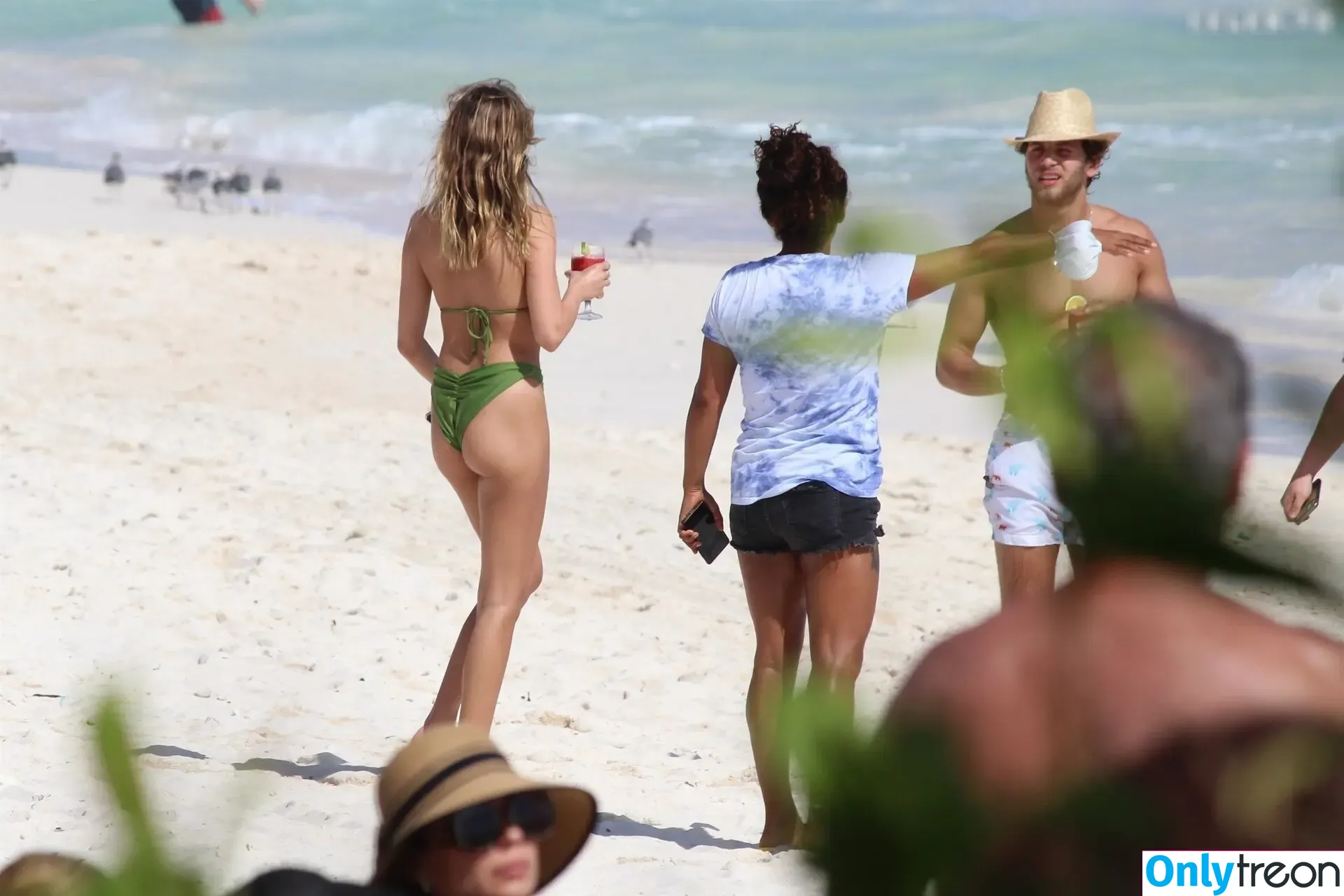 Delilah Hamlin nude photo #0280 (Delilah Hamlin)