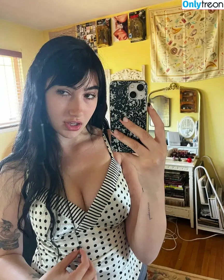 Delilah Raige nude photo #0259 (delilahraige / userdelilahraige)