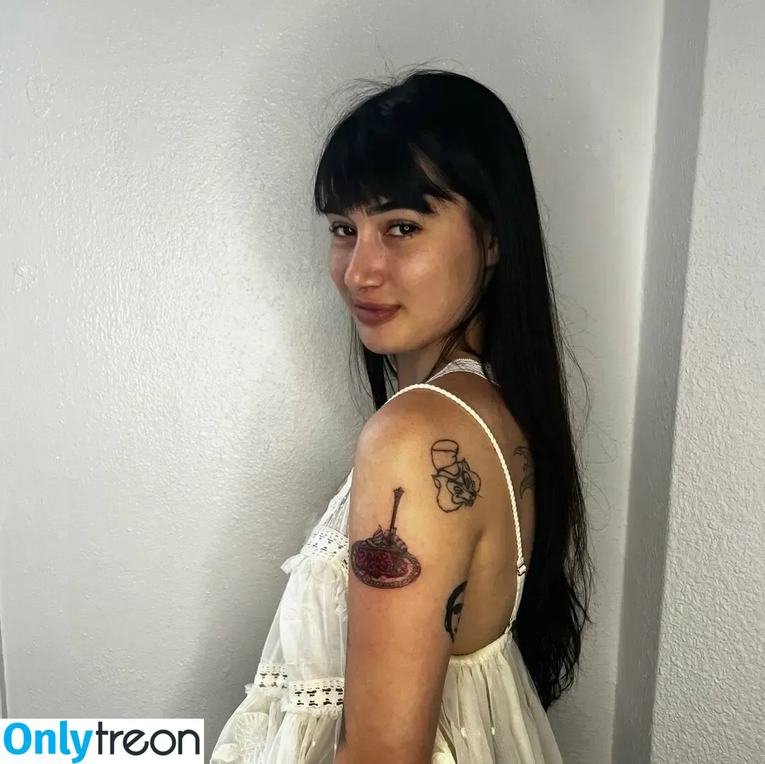 Delilah Raige nude photo #0338 (delilahraige / userdelilahraige)