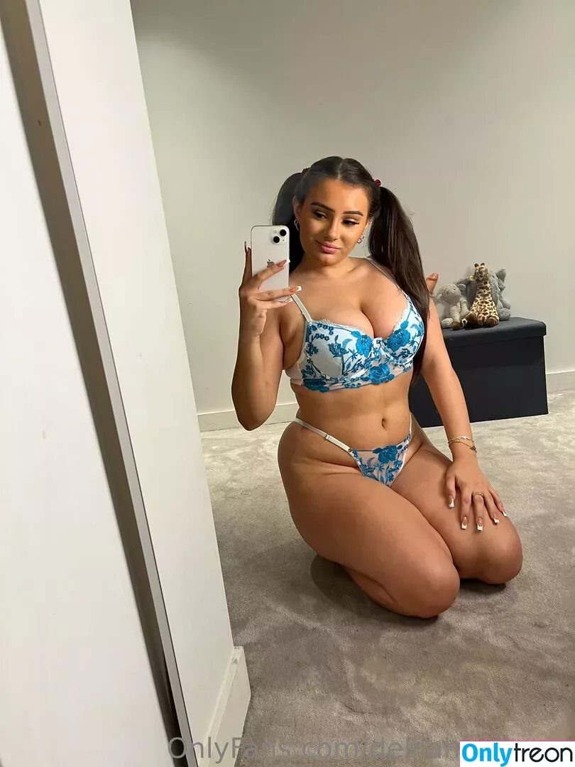 delilahbellerae nude photo #0097 (delilahbelle)