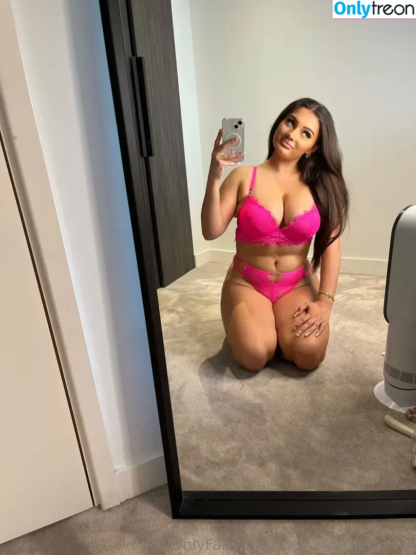 delilahbelleraevip nude photo #0025 (delilahbelleraevip)