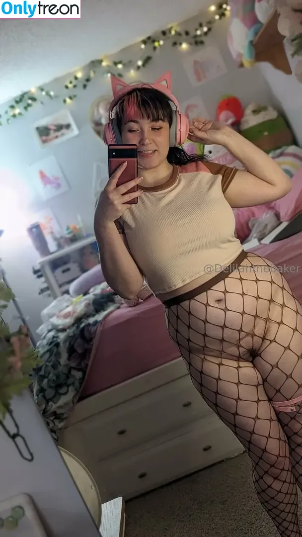 delilahthebaker nude photo #0084 (lexidelilahbaker)