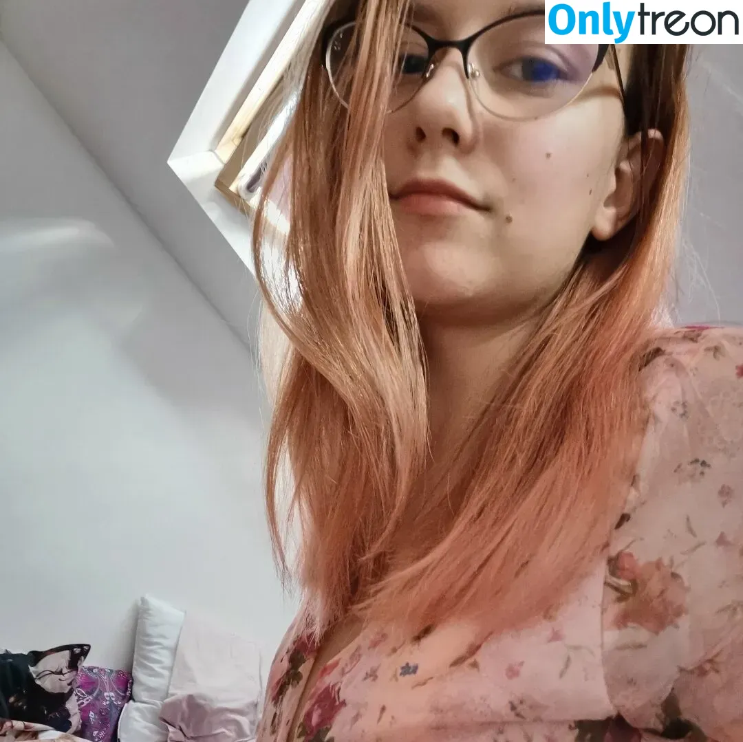 delimbre nude photo #0001 (TheGreedyTwo / delimbre.nix)