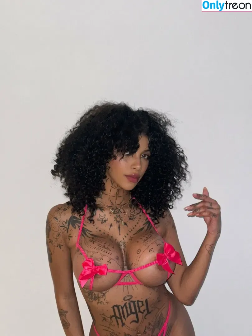 demfuego nude photo #0001 (demfuego)