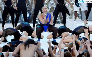 Demi Lovato / ddlovato nude photo #0143