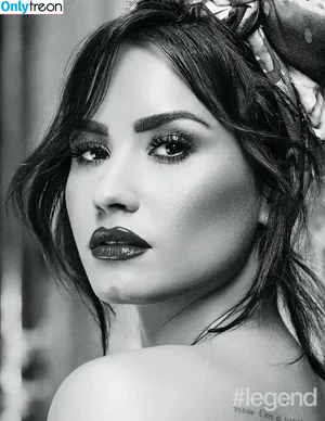 Demi Lovato / ddlovato nude photo #0214