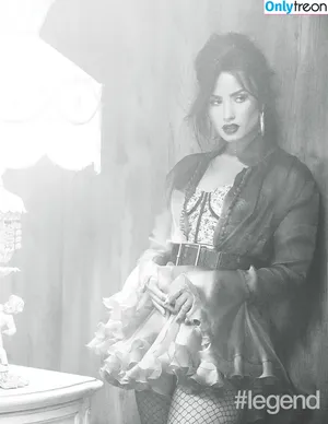 Demi Lovato / ddlovato nude photo #0216