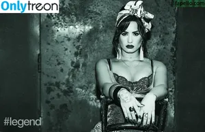 Demi Lovato / ddlovato nude photo #0219