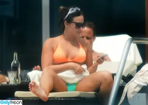 Demi Lovato / ddlovato nude photo #0277