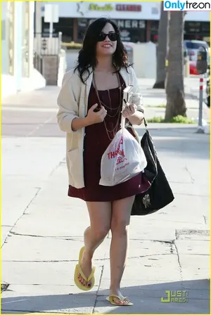 Demi Lovato / ddlovato nude photo #0283