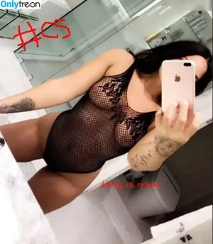 Demi Lovato / ddlovato nude photo #0442