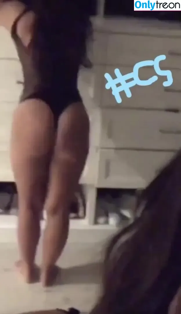 Demi Lovato nude photo #0018 (ddlovato)
