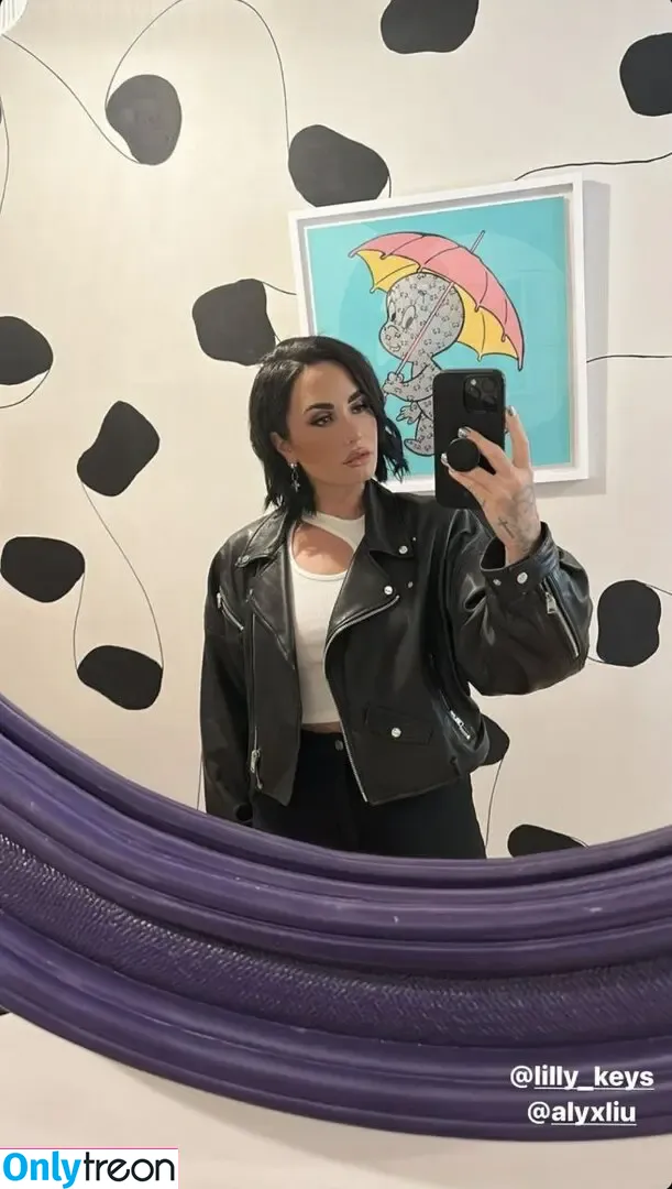 Demi Lovato nude photo #0030 (ddlovato)