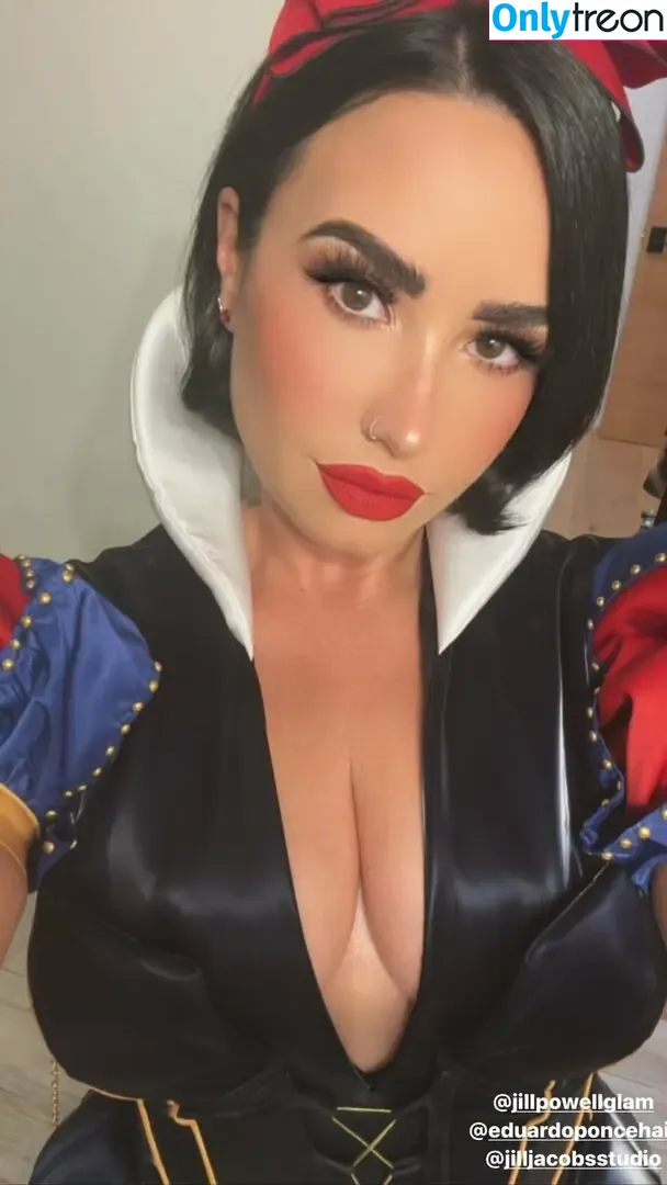 Demi Lovato nude photo #0117 (ddlovato)