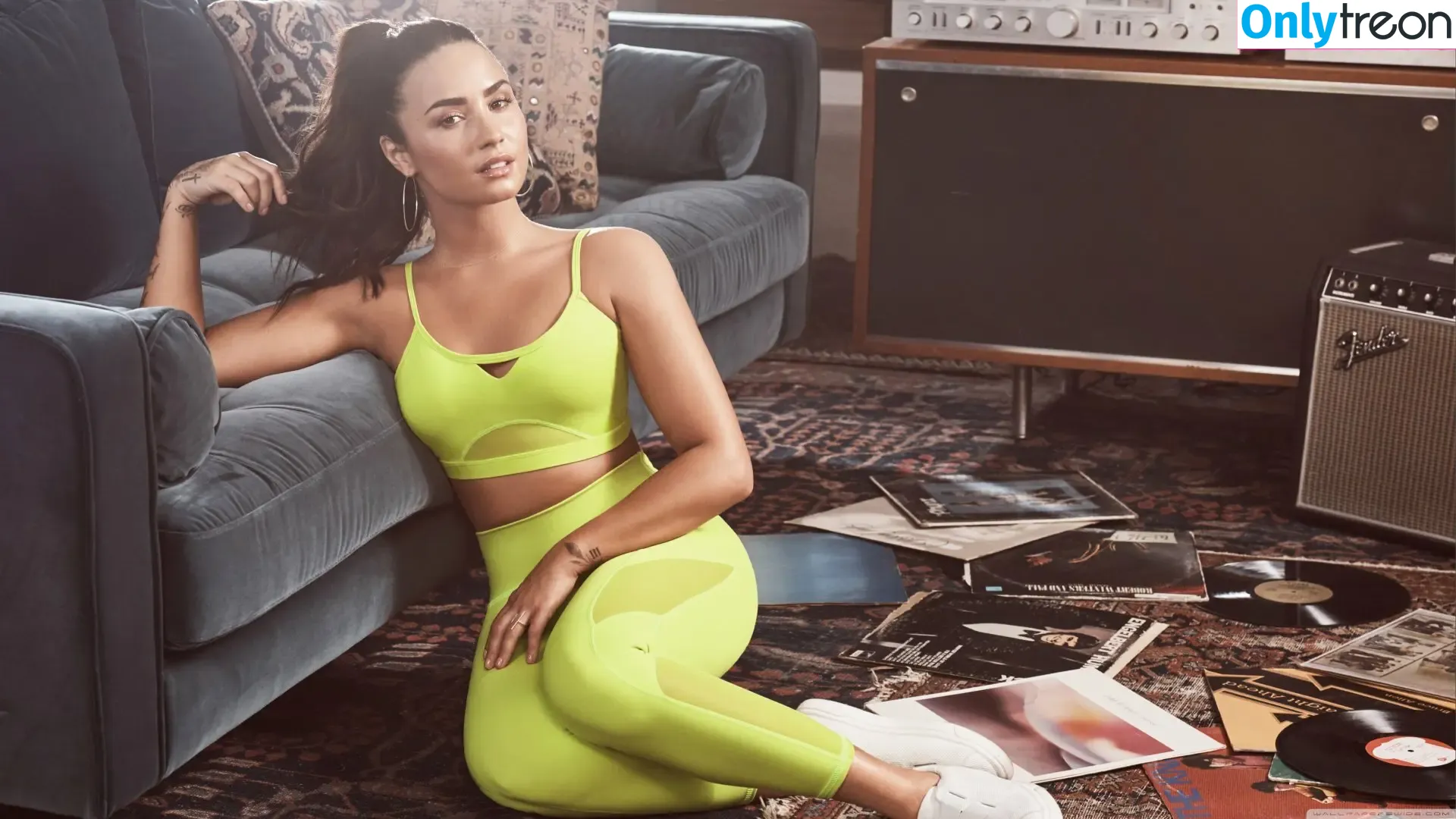 Demi Lovato nude photo #0253 (ddlovato)