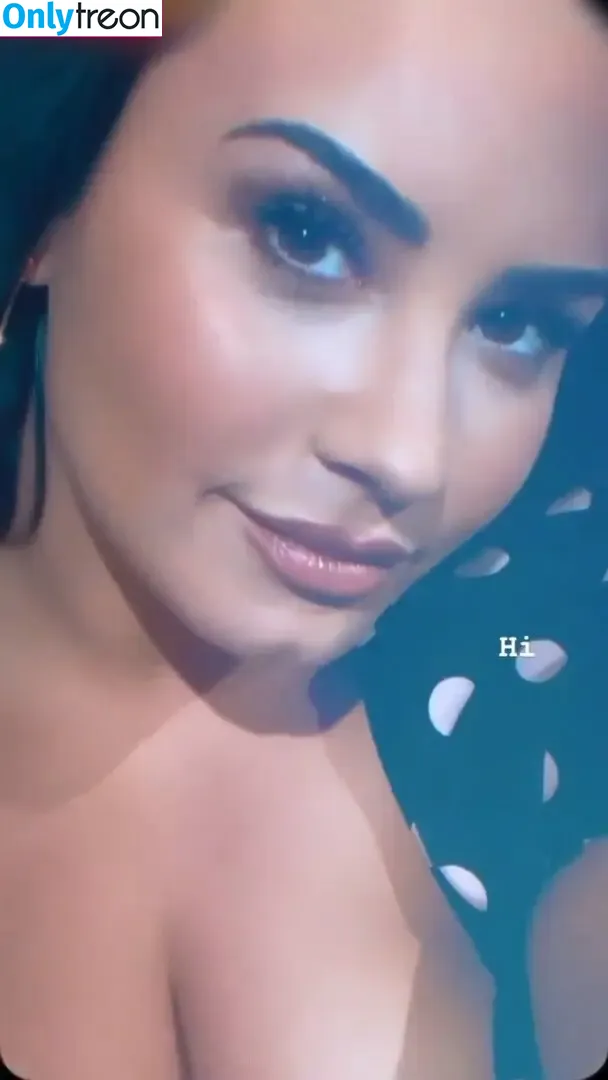 Demi Lovato nude photo #0403 (ddlovato)