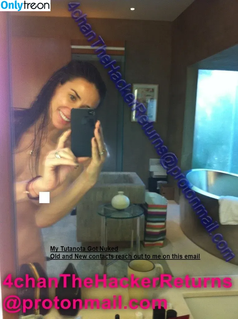 Demi Moore nude photo #0001 (demimoore / justdemi / kyliedemi)