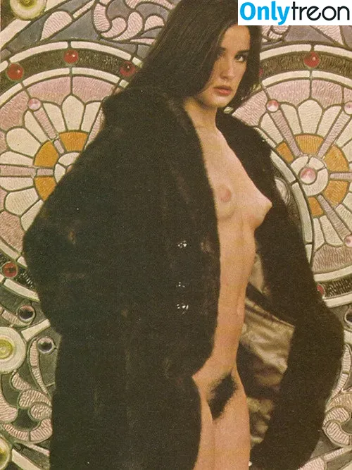 Demi Moore nude photo #0032 (demimoore / justdemi / kyliedemi)