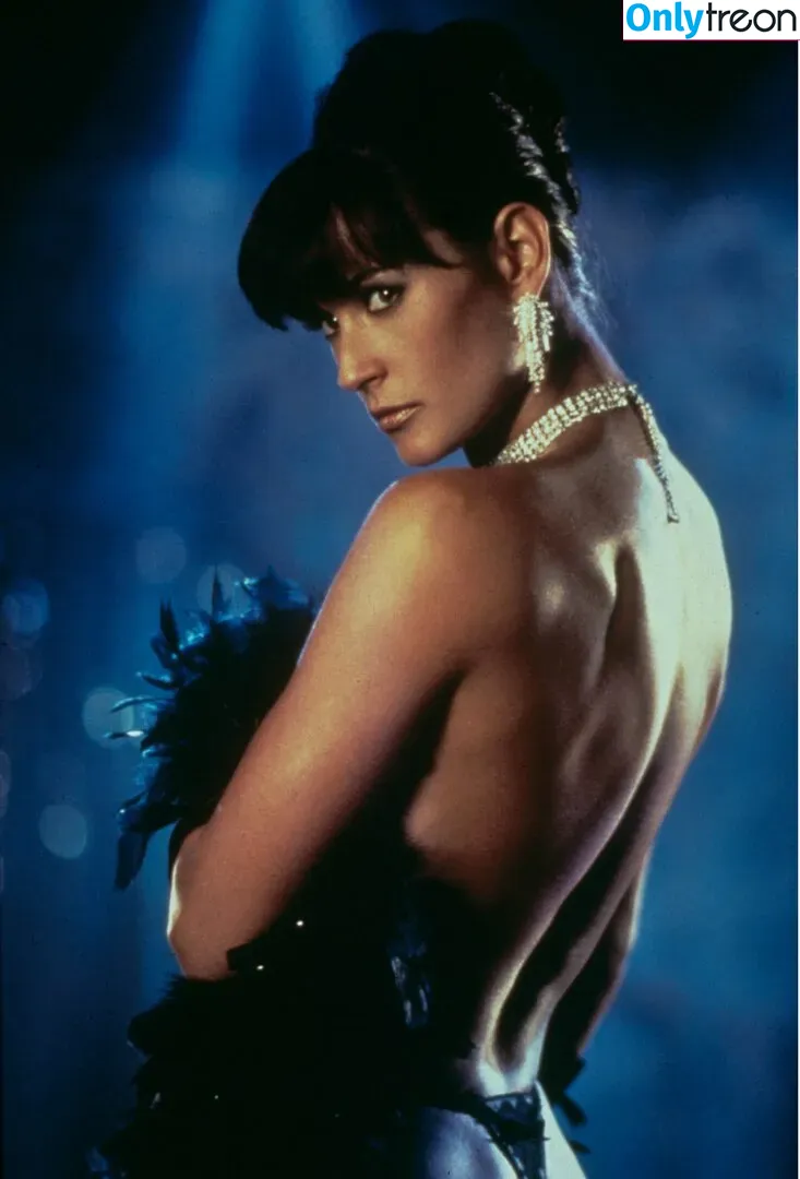 Demi Moore nude photo #0064 (demimoore / justdemi / kyliedemi)
