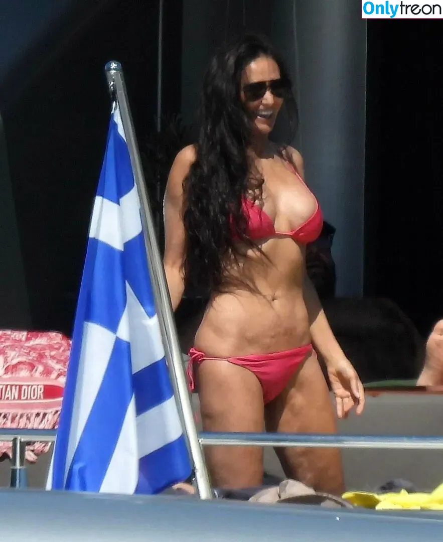Demi Moore nude photo #0131 (demimoore / justdemi / kyliedemi)