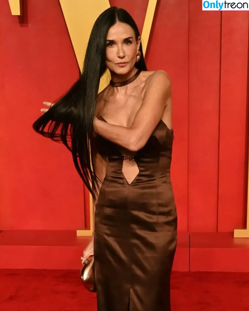 Demi Moore nude photo #0234 (demimoore / justdemi / kyliedemi)