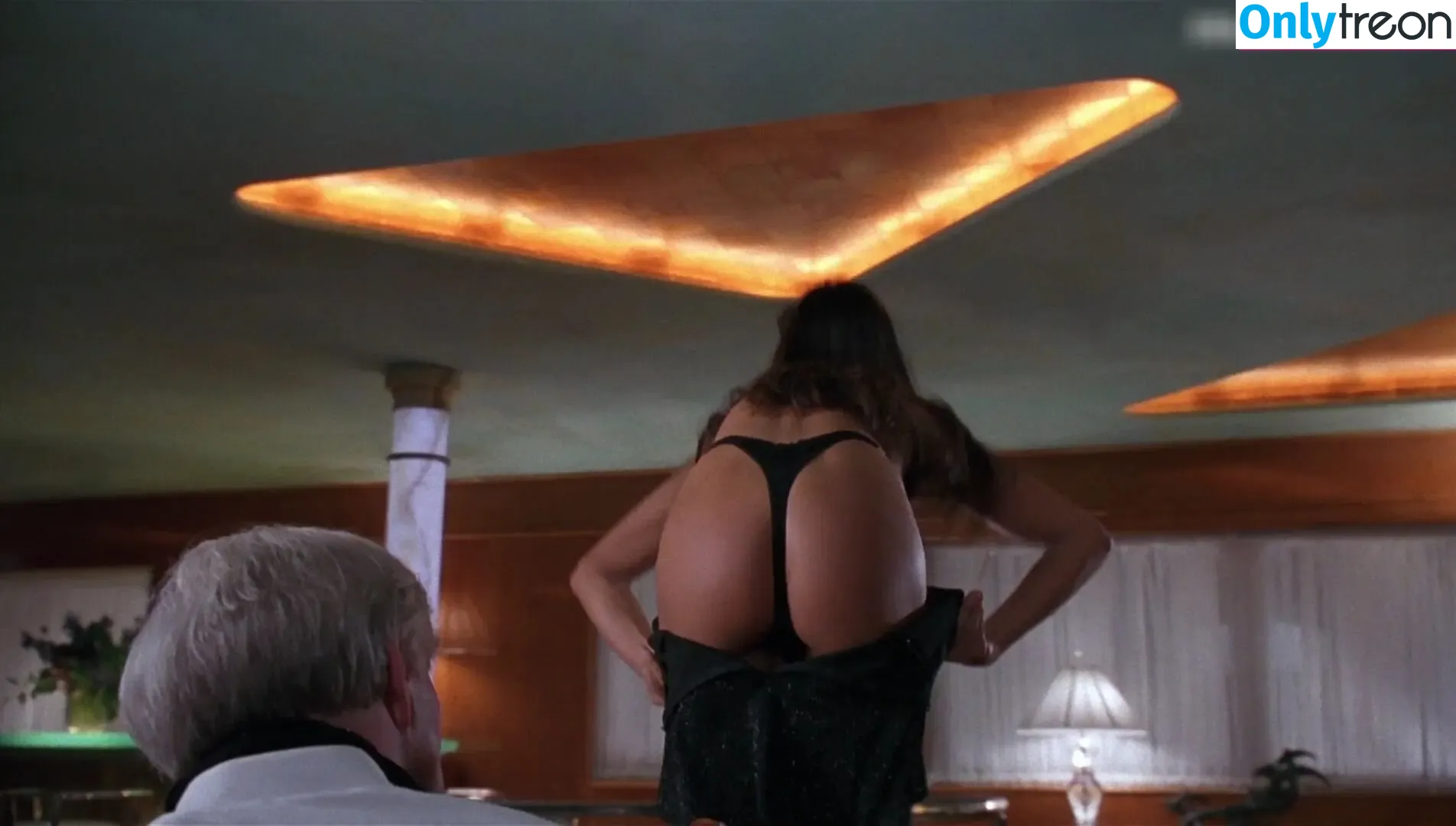 Demi Moore nude photo #0271 (demimoore / justdemi / kyliedemi)
