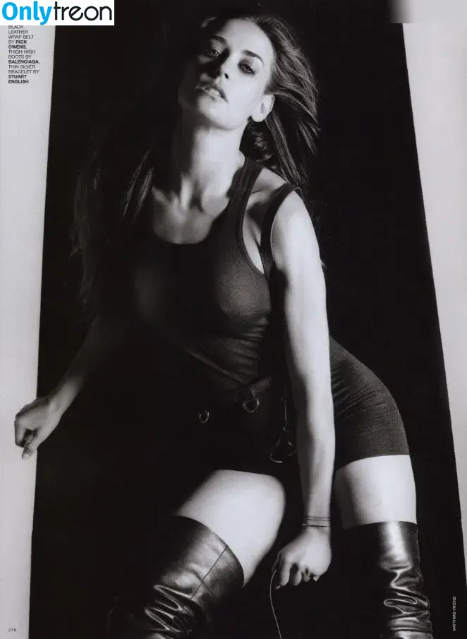 Demi Moore nude photo #0316 (demimoore / justdemi / kyliedemi)