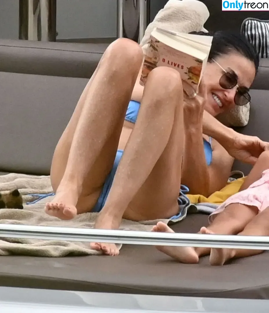 Demi Moore nude photo #0381 (demimoore / justdemi / kyliedemi)